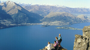 Lake Wakatipu Tourism-New-Zealand