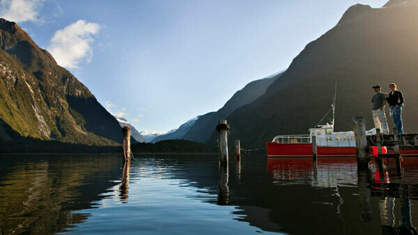 Milford Sound - Tourism-New-Zealand